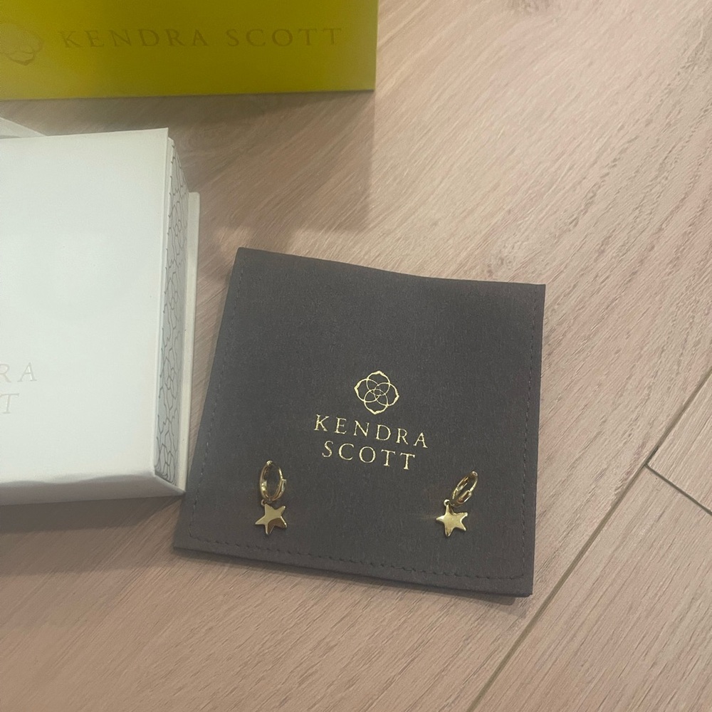 Kendra Scott Gold Star Earrings